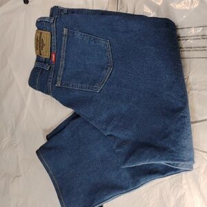 Wrangler Five Star Relaxed Fit Jeans Size 38 Inseam 26 Med Wash Blue Denim Nice